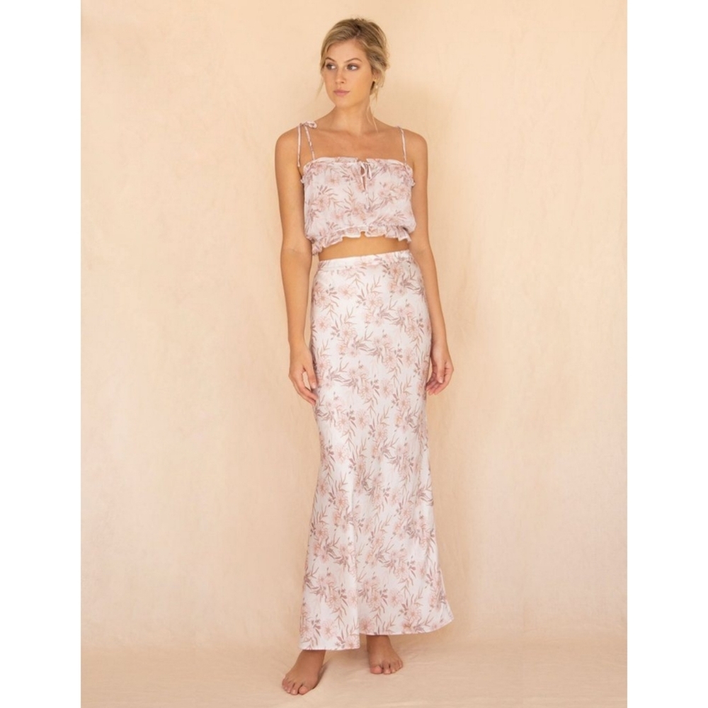 ADETE THE LABEL FREESIA SKIRT IN SIZE L